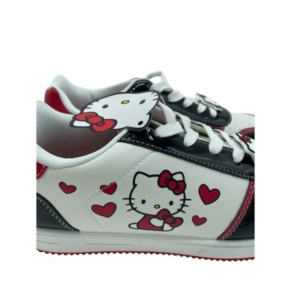 Hello Kitty Shoes Womens‎ Size 8 Low Top Patent Lace Up Sanrio Cute Sneakers - Picture 6 of 6